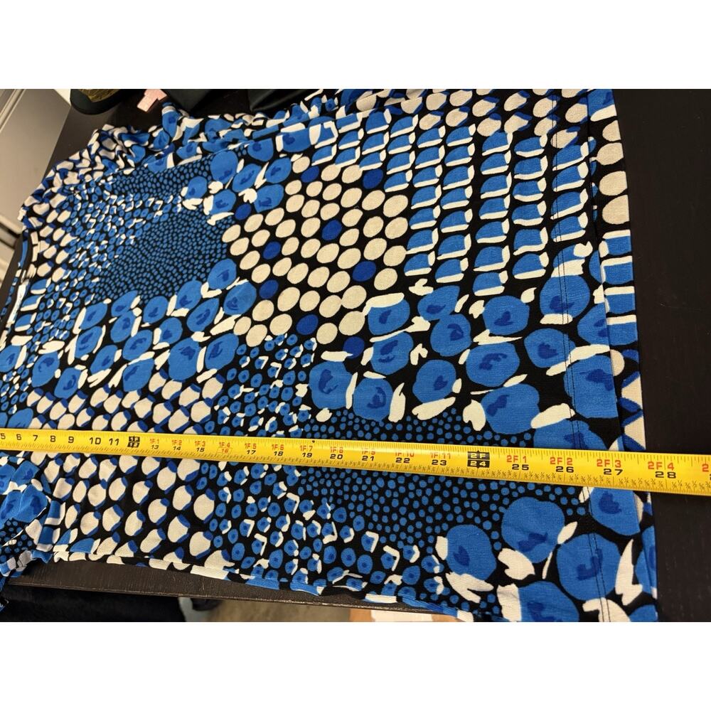 Chico’s Size XL Women’s Blue Black Abstract Dot Print Stretch Top Short Sleeve - Picture 8 of 8